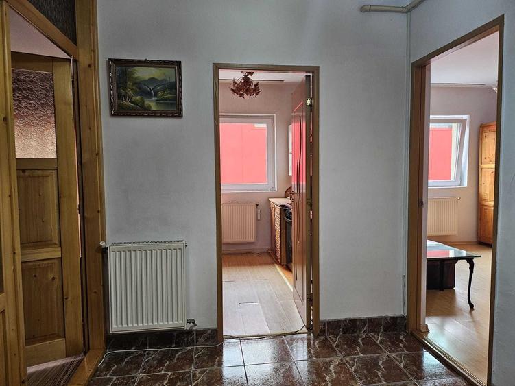 Apartament cu 2 camere decomandat în Florești