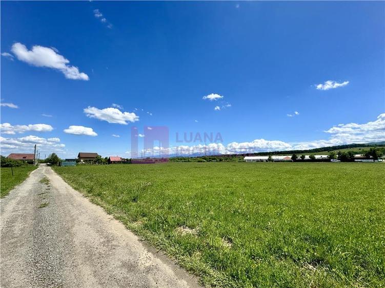 Teren Construcții intravilan de 712 mp, în Cisnădioara