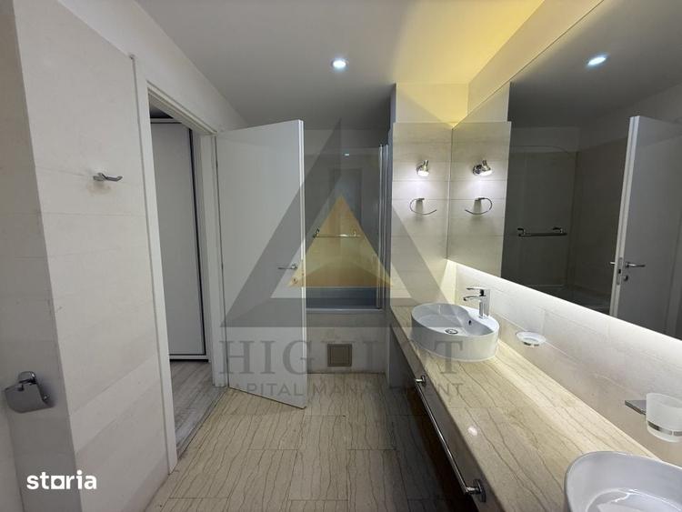 Casă cu 10 camere cu Teren 755 Mp în Nord