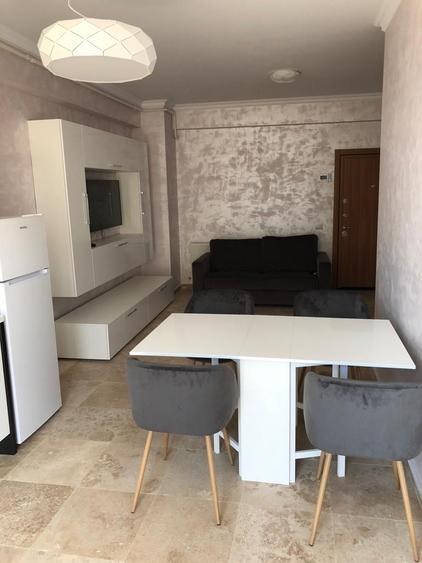 Apartament cu 3 camere, mobilat în Central