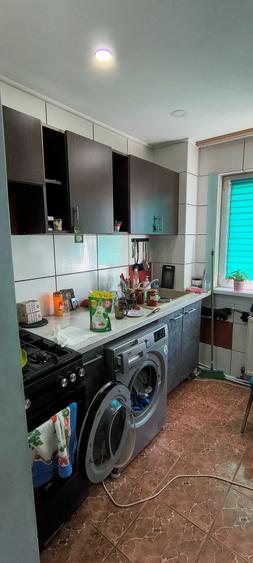 Apartament cu 2 camere decomandat în Berceni