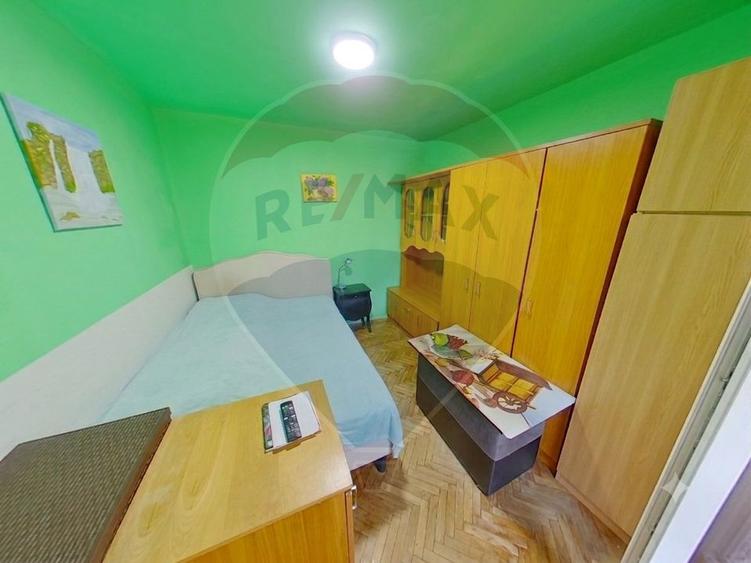 Apartament cu 2 camere semidecomandat, mobilat în Central