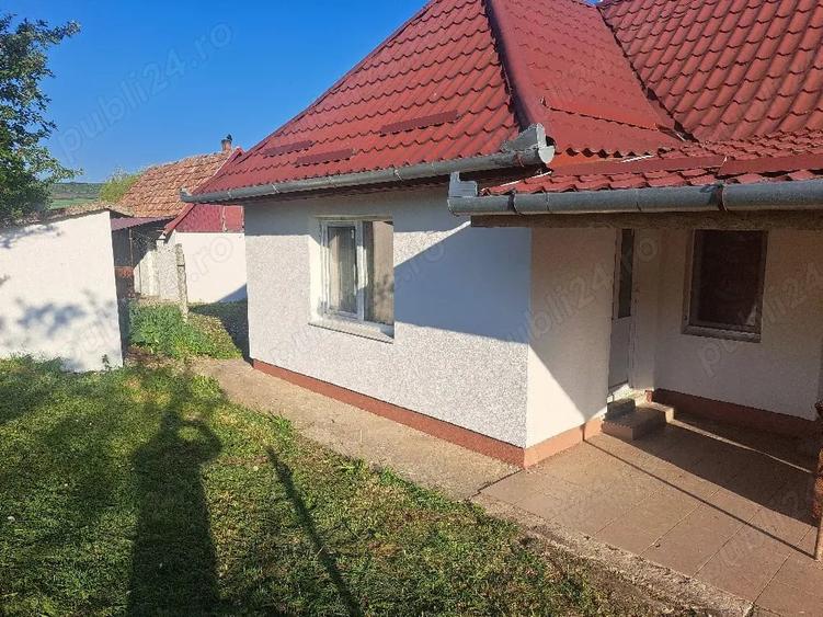 Casă cu Teren 28000 Mp în Urca