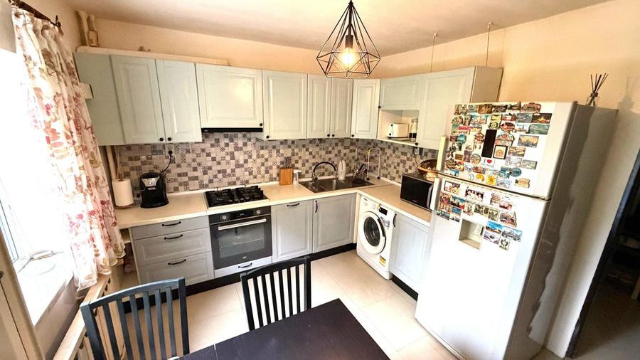 Vânzare Apartament 3 Camere Hol în H, 2 Băi – Calea Vitan Vis-a-vis Mall Vitan - 2