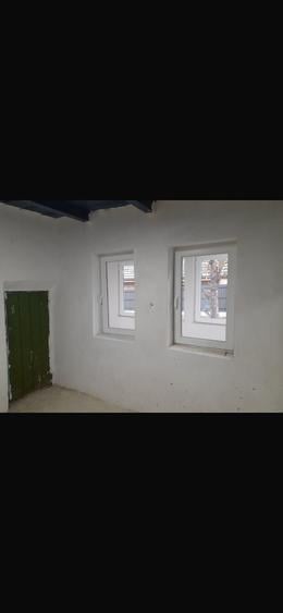 Casă cu 2 camere în Central