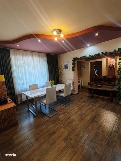 Casă cu 4 camere în Central