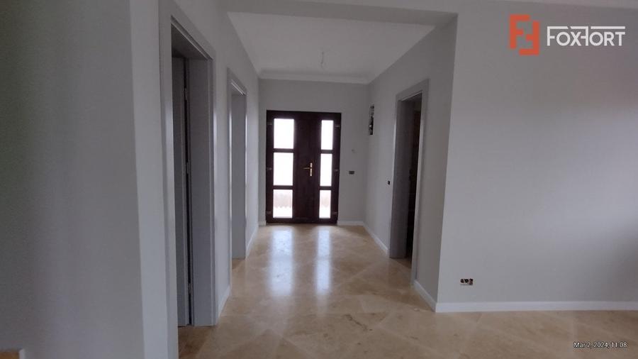 Duplex cu 5 camere cu Canalizare în Săcălaz