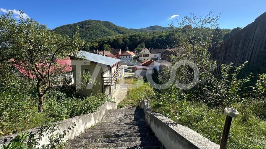 Casă individuală cu 4 camere cu Canalizare în Cisnădioara