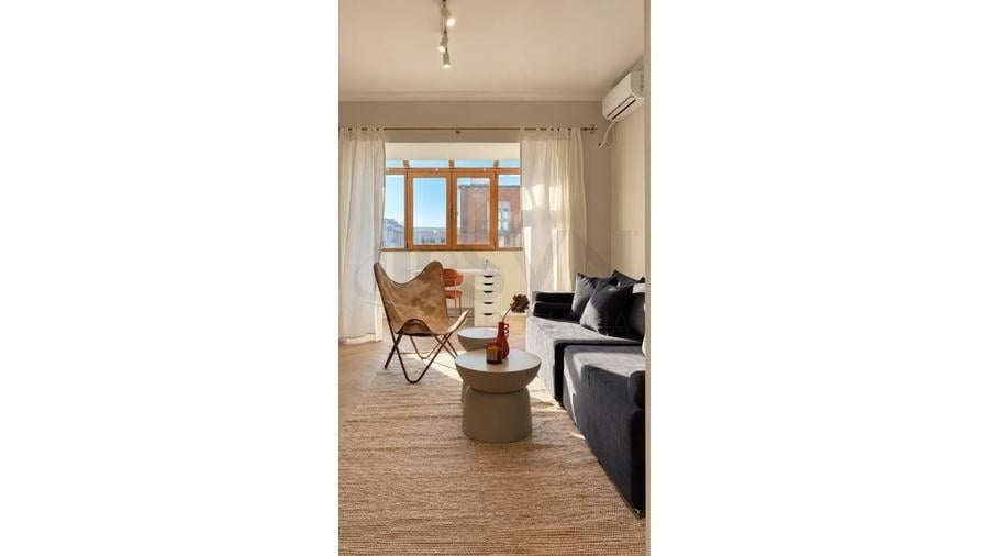 Apartament cu 2 camere decomandat în P-ța Romană