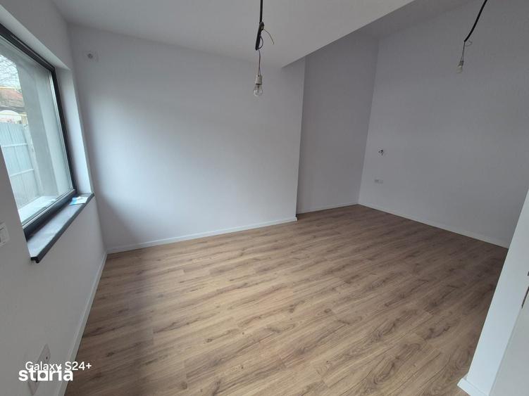 Casă cu 4 camere cu Teren 462 Mp în Central