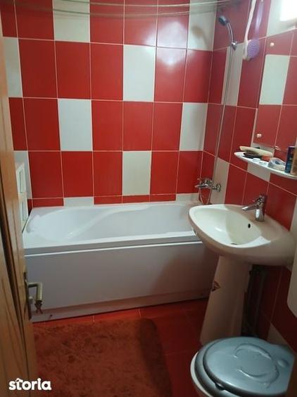 Apartament cu 3 camere în Vasile Alecsandri