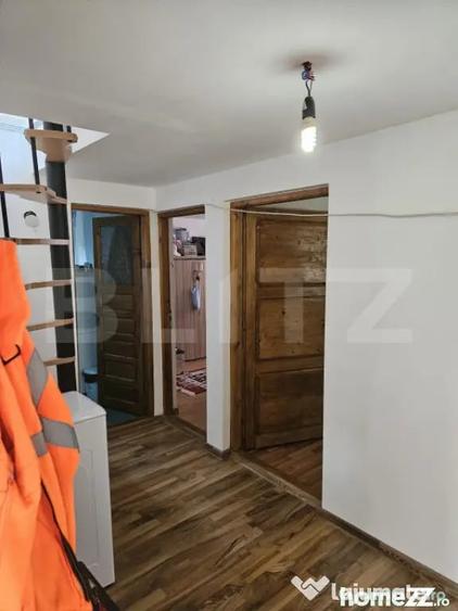 Casă cu 5 camere cu Teren 524 Mp în Găești