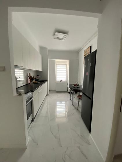 Apartament cu 2 camere decomandat, mobilat în Central — fotografia 1
