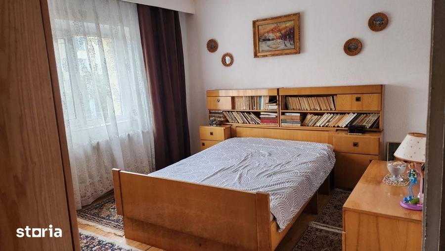 Apartament cu 3 camere în Traian
