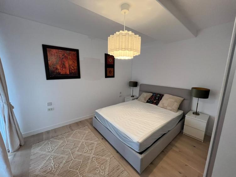 Apartament cu 2 camere decomandat, mobilat în P-ta Presei Libere