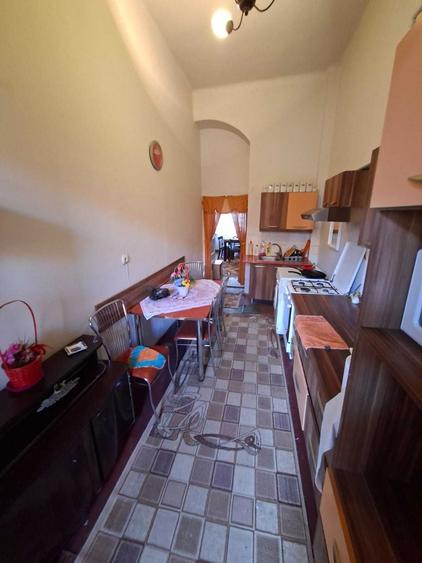 Apartament cu potential langa Teatrul Ioan Slavici (67 mp, parcare in curte, etaj 2) - 6