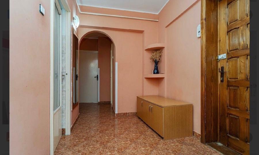 Apartament cu 3 camere decomandat, mobilat în Păcurari