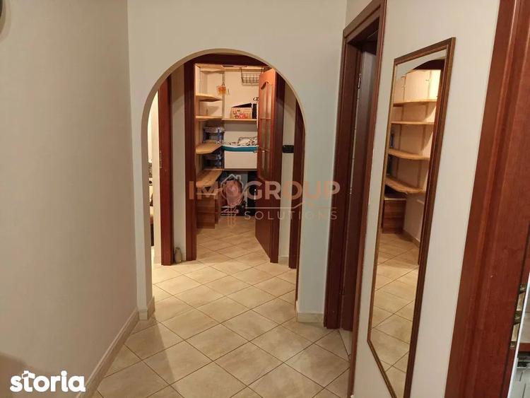 Apartament cu 2 camere decomandat în Nicolina