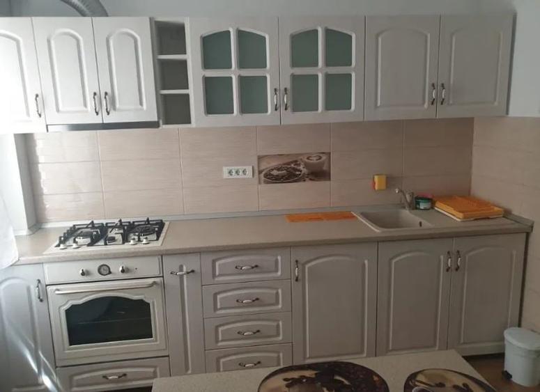 Apartament cu 4 camere decomandat, mobilat în Vitan Mall
