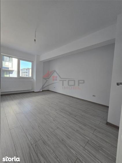 Apartament cu 3 camere decomandat în Cug