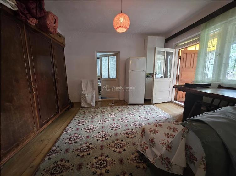 Casă cu 4 camere cu Teren 2621 Mp în Mihăilești