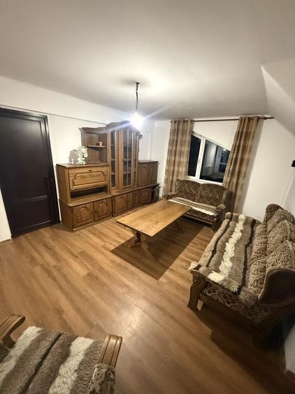 Apartament cu 4 camere decomandat în Valea Lupului
