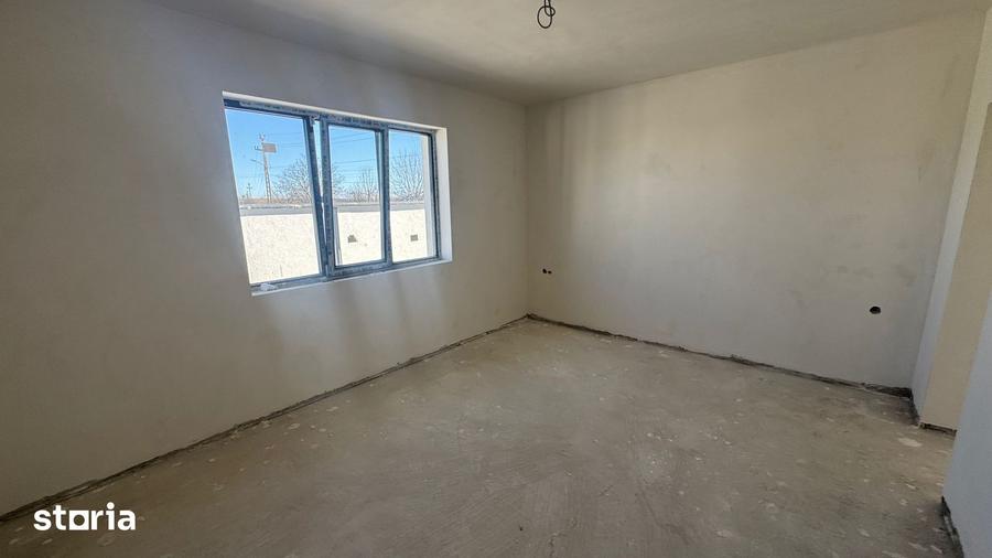 Casă cu 3 camere cu Teren 295 Mp în Cristian