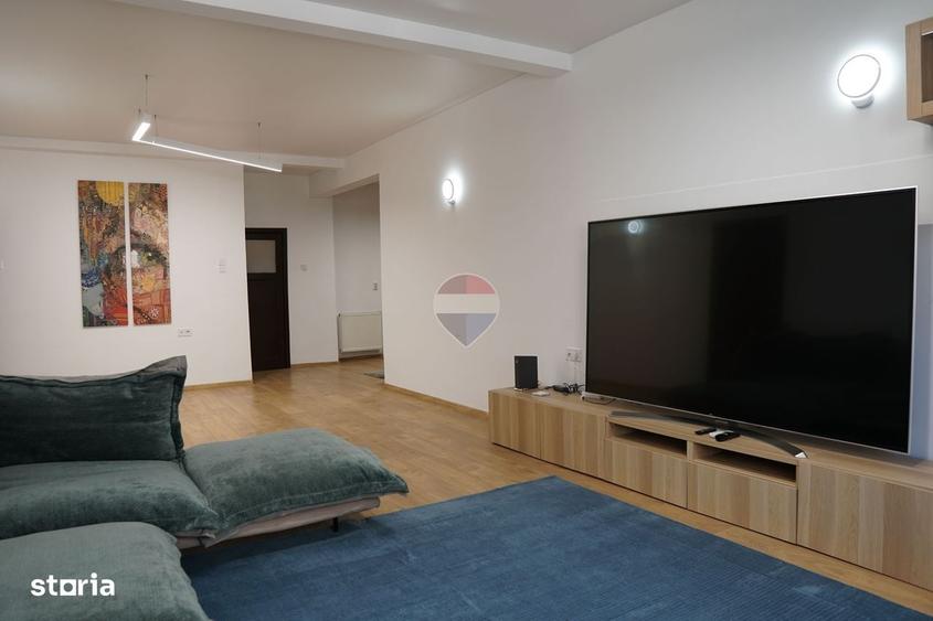 Apartament cu 3 camere în Calea Victoriei