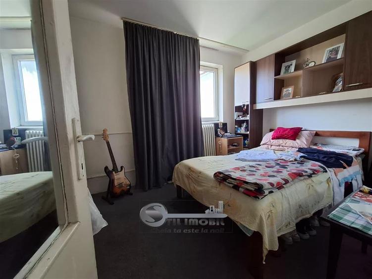 Apartament cu 2 camere nedecomandat în Podu Roș