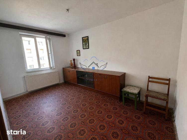 Apartament cu 3 camere decomandat în Griviței