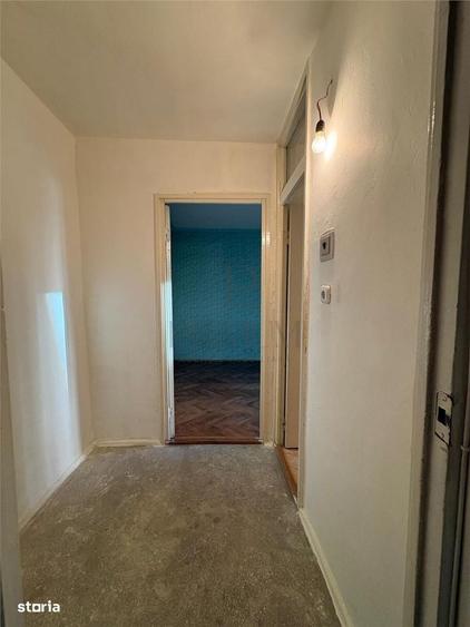 Apartament cu 3 camere semidecomandat în Aradului — fotografia 3