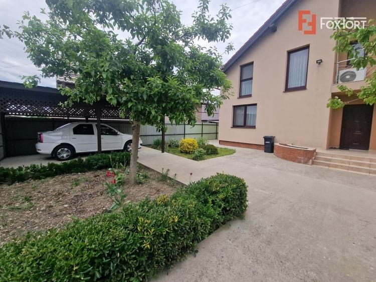 Casă individuală cu 5 camere cu Garaj în Izvin