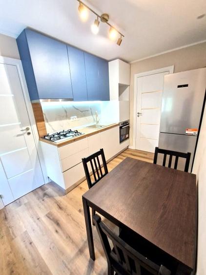 Apartament cu 2 camere decomandat, mobilat în Decebal