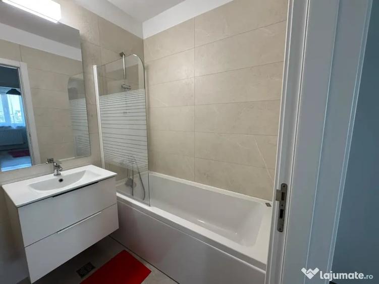 Apartament cu 2 camere decomandat în Păcii
