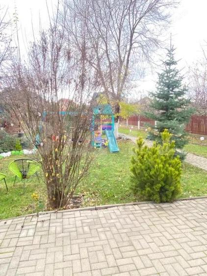 Casă cu 5 camere cu Teren 1000 Mp în Sânpetru