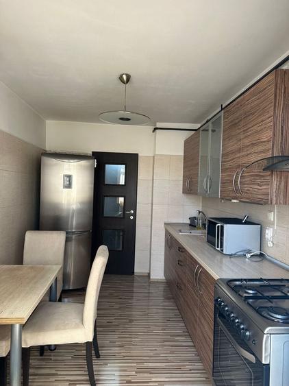 Apartament cu 2 camere decomandat în Republicii