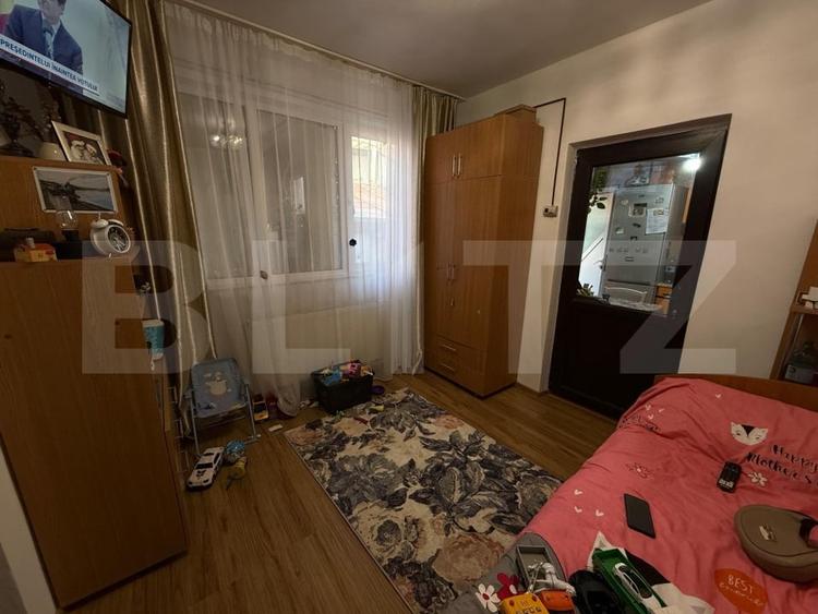 Casă cu 2 camere cu Canalizare în Central