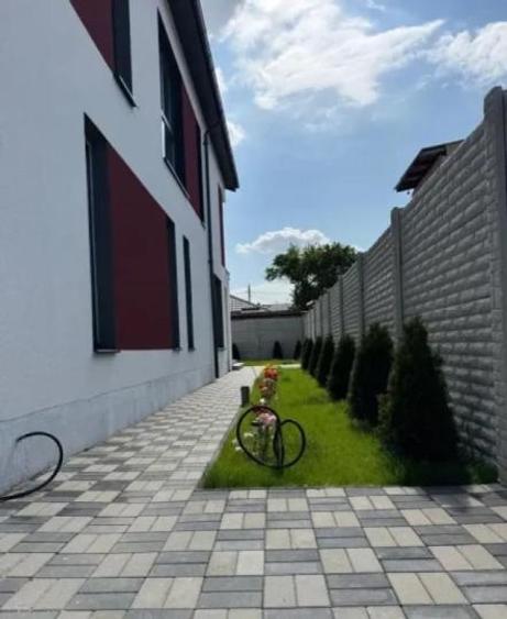 Casă cu 4 camere cu Canalizare în Chitila