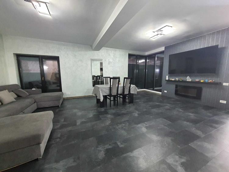 Casă cu 4 camere în Agigea