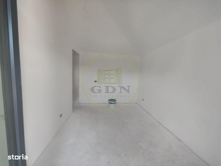 Casă cu 4 camere în Podari