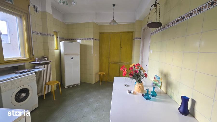 Apartament cu 3 camere în Centrul Istoric