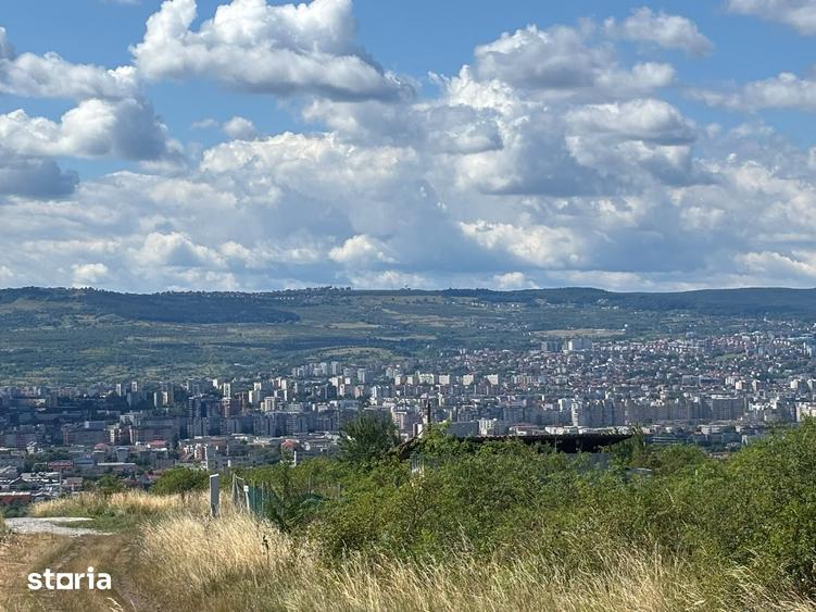 Teren de 650 mp, în Iris