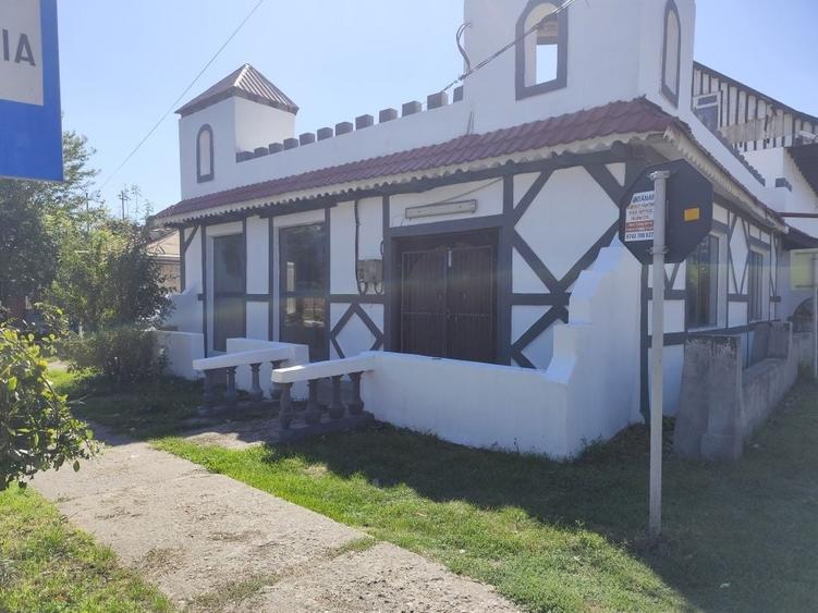 Casă cu 4 camere în Bivolari