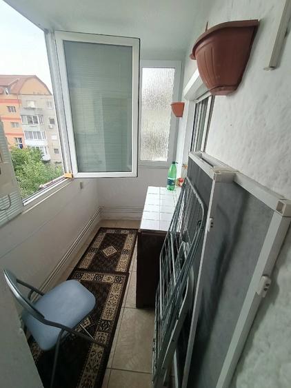 Apartament cu 2 camere decomandat în Aradului