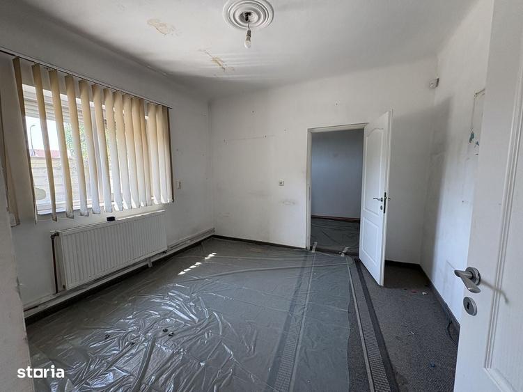 Casă cu 4 camere cu Teren 241 Mp în Decebal
