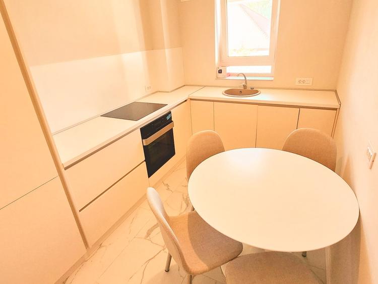 Apartament cu 2 camere decomandat, mobilat în Carierei