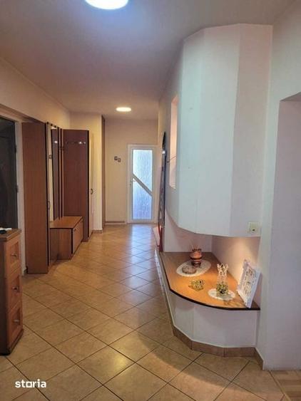Apartament cu 3 camere decomandat în Ultracentral