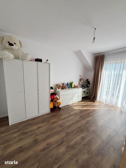 Apartament cu 4 camere în Moșnița Nouă