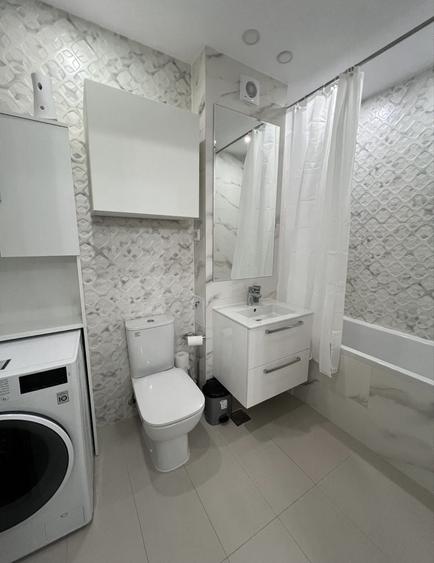 Apartament cu 2 camere semidecomandat în Cățelu