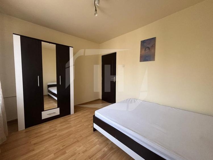 Apartament cu 3 camere semidecomandat, mobilat în Gheorgheni